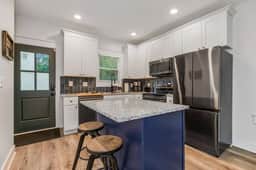 Chase House on Forest · 2BR with Private Baths | 30+ Day Stays