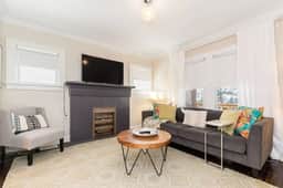 Forest Avenue Flat (1st Floor Apt) · 2BR | 2 Private Baths | Extended Stays