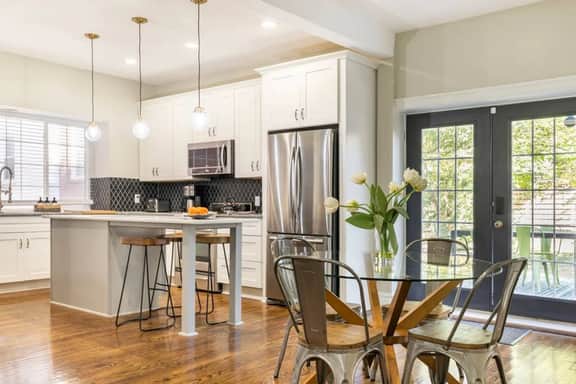 BWH · Chic 4BR 3BA Historic Home Near Country Club Plaza
