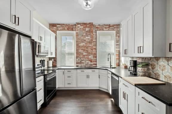 Luxury Living: Grand 7BR/5BA near Everything