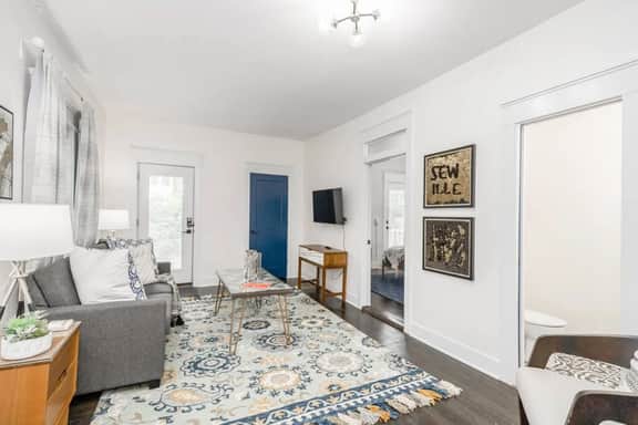 Sewille House · 5 Bedroom Group Stay | Private Bath Every Room