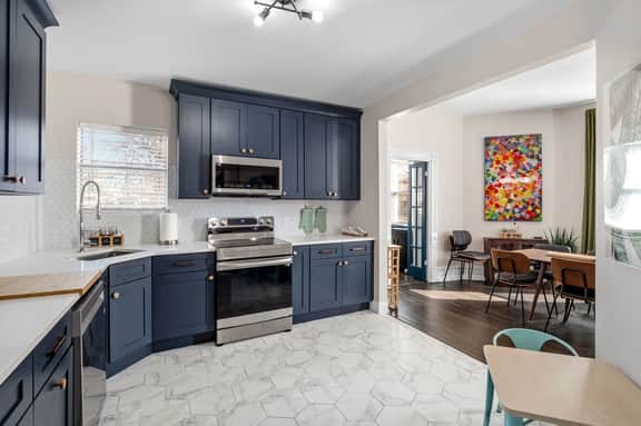 The Chase off Grand: Historic Shaw Home • Sleeps 14 • Near Zoo & Arch