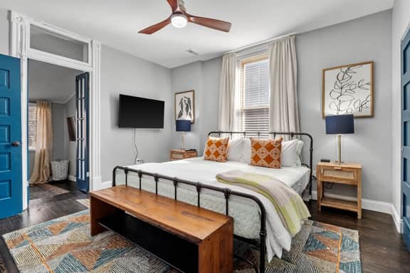 The Chase off Grand: Historic Shaw Home • Sleeps 14 • Near Zoo & Arch