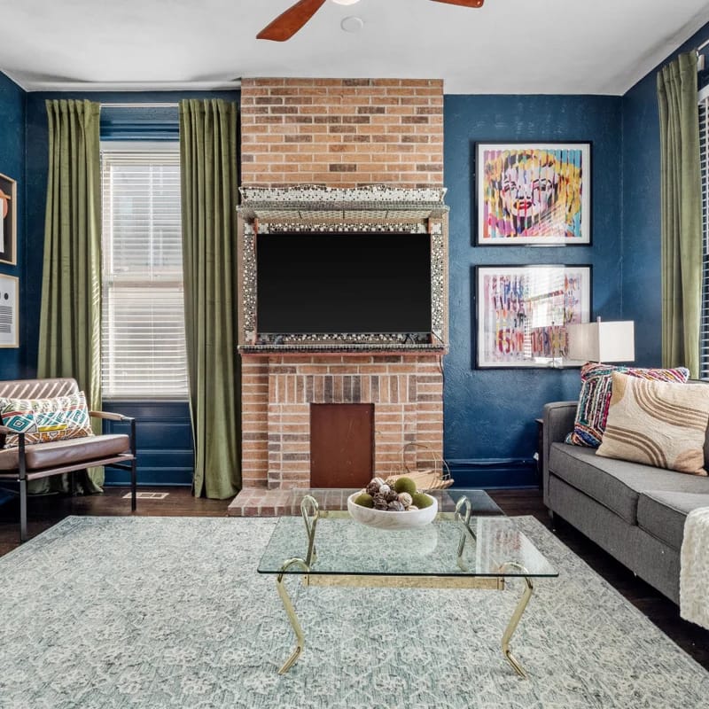 The Chase off Grand: Historic Shaw Home • Sleeps 14 • Near Zoo & Arch